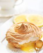 Тарталетки с лимонным кремом и меренгой