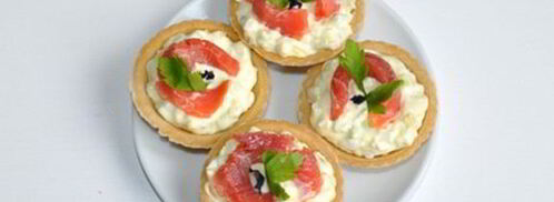 закуска с красной рыбой в тарталетках. Шаг 4