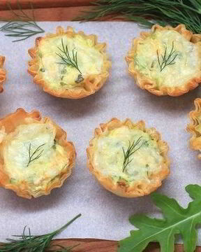 Закуска в тарталетках с семгой