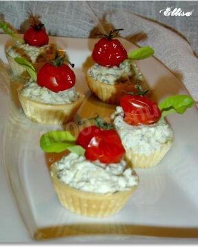 Закусочные тарталетки с творожным сыром