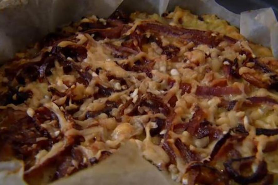 Рецепт рисовый тарт с карамелизированным луком, сыром и грецкими орехами