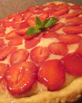 Тарт с клубникой и белым шоколадом