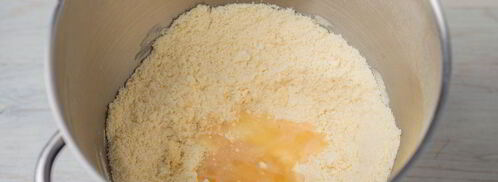 тарт с ревенем, заварным кремом и меренгой. Шаг 4