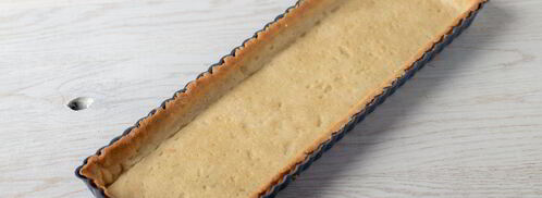 тарт с ревенем, заварным кремом и меренгой. Шаг 11