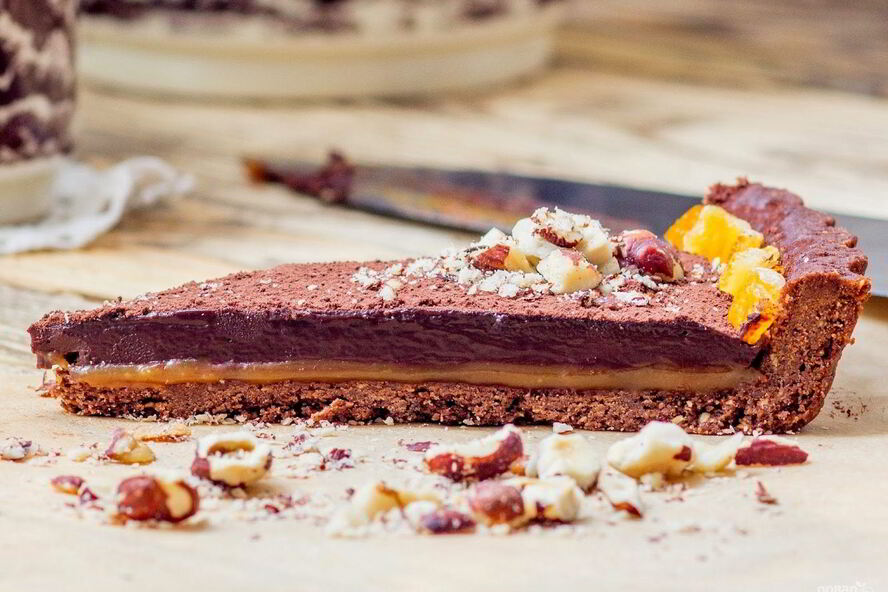 Рецепт тарт с шоколадным ганашем и соленой карамелью