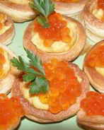 Волованы с деликатесами