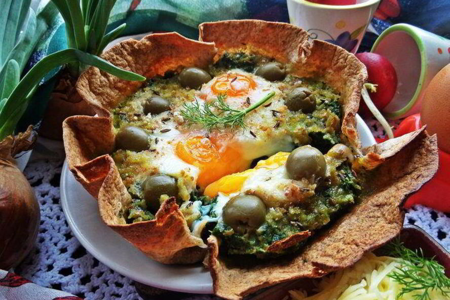 Рецепт глазунья, запеченная в шпинате