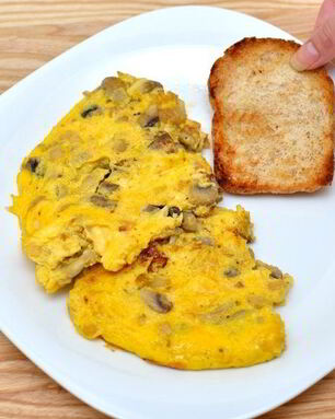 Яичница-болтунья с грибами