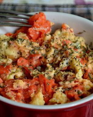 Яичница-болтунья с копченой семгой