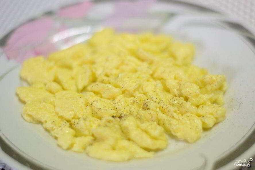 Рецепт яичница-болтунья