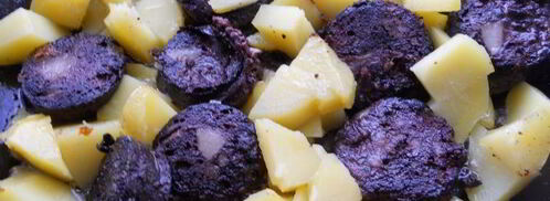 яичница с картофелем и кровяной колбасой. Шаг 2