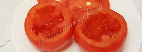 яичница с ветчиной и грибами запеченная в помидорах. Шаг 8