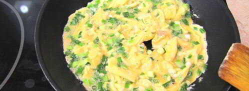 яичница с зеленым луком на завтрак в субботу. Шаг 6