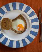 Яичница в иллюминаторе