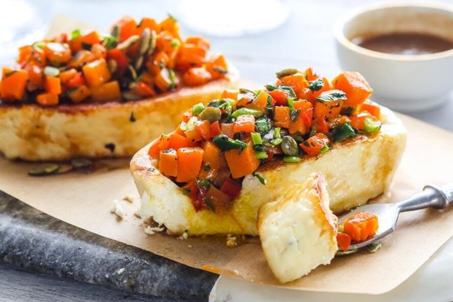 Рецепт жареный адыгейский сыр с овощами