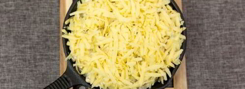 жульен с курицей и грибами на сковороде. Шаг 8