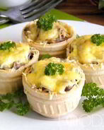 Жульен в тарталетках с грибами и курицей